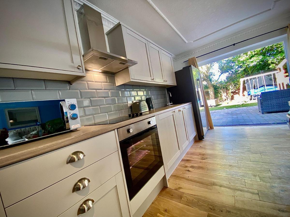 Beautiful Hot Tub Suite In Lytham St Annes Esterno foto
